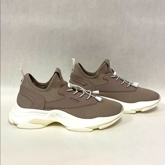Steve Madden Other - Steve Madden Men's Isles Shoes - Taupe NWT